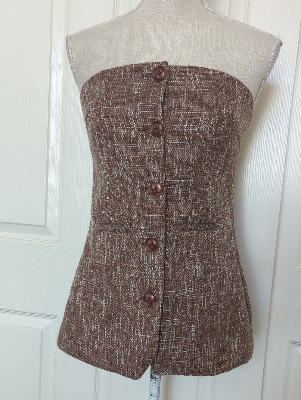 Missguided Textured Buttoned Bandeau Vest with Pocket Detail - Picture 5 of 11